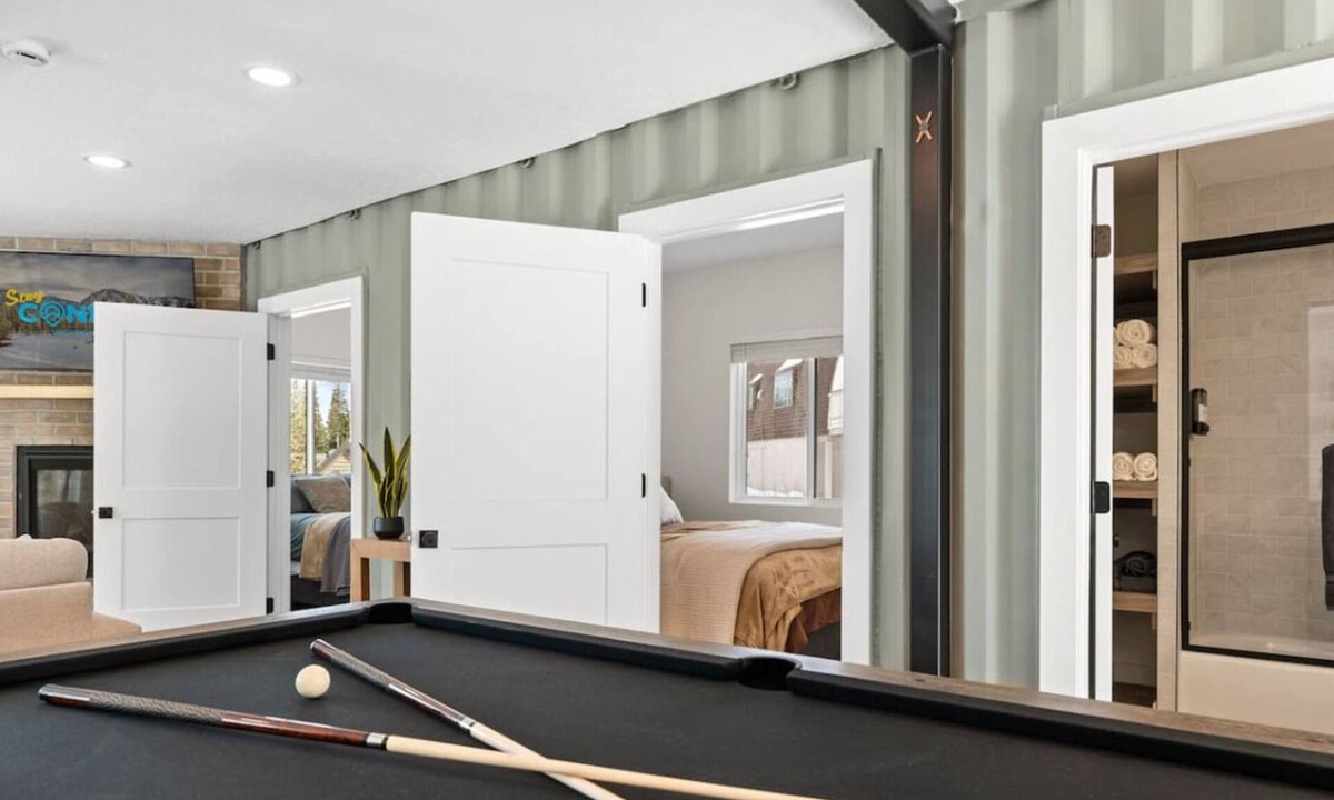 Brian Head House | Timber Cube Cabin Mountain Views Ski & Games
