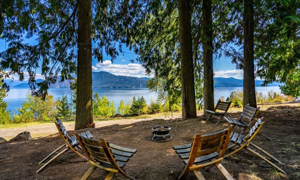 Sagle House | Tiny Home Paradise Stay w/Lake & Mountain Views