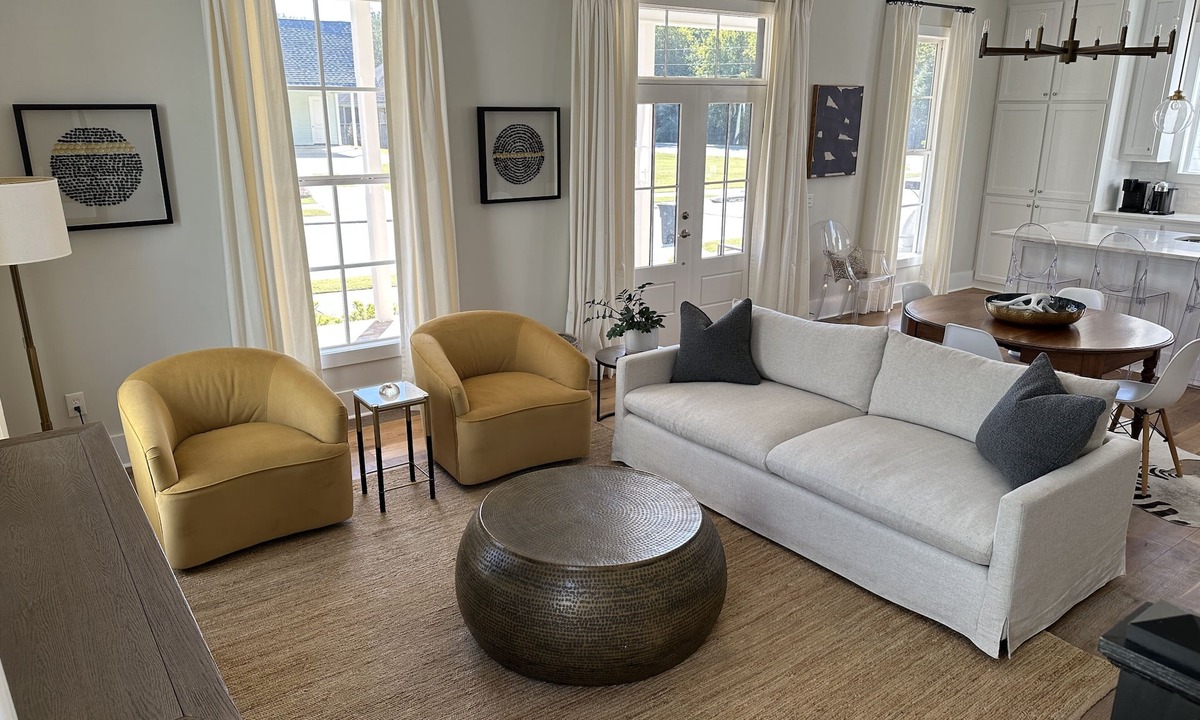 Mayhew House | Top Rated home in Starkvegas for a game day experience! 3 Min from campus!