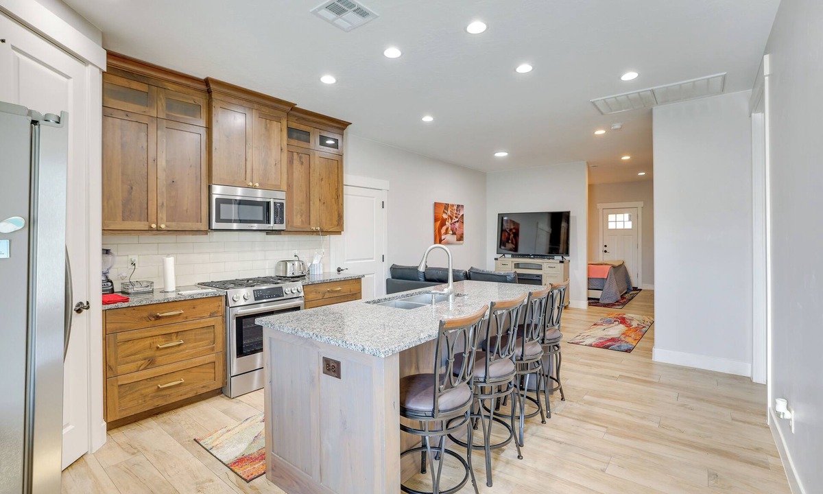 Toquerville House | Toquerville Home w/Mtn Views, Near State Parks!