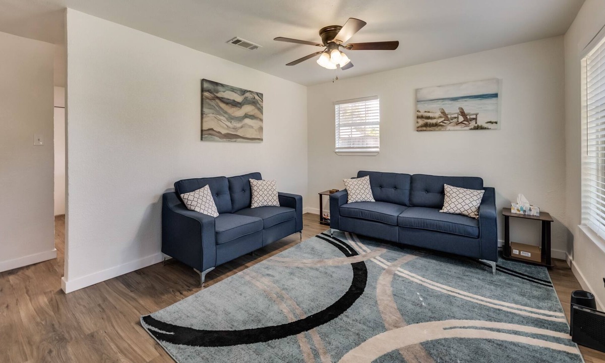 Rockwall House | Totally Updated - Charming Bungalow!