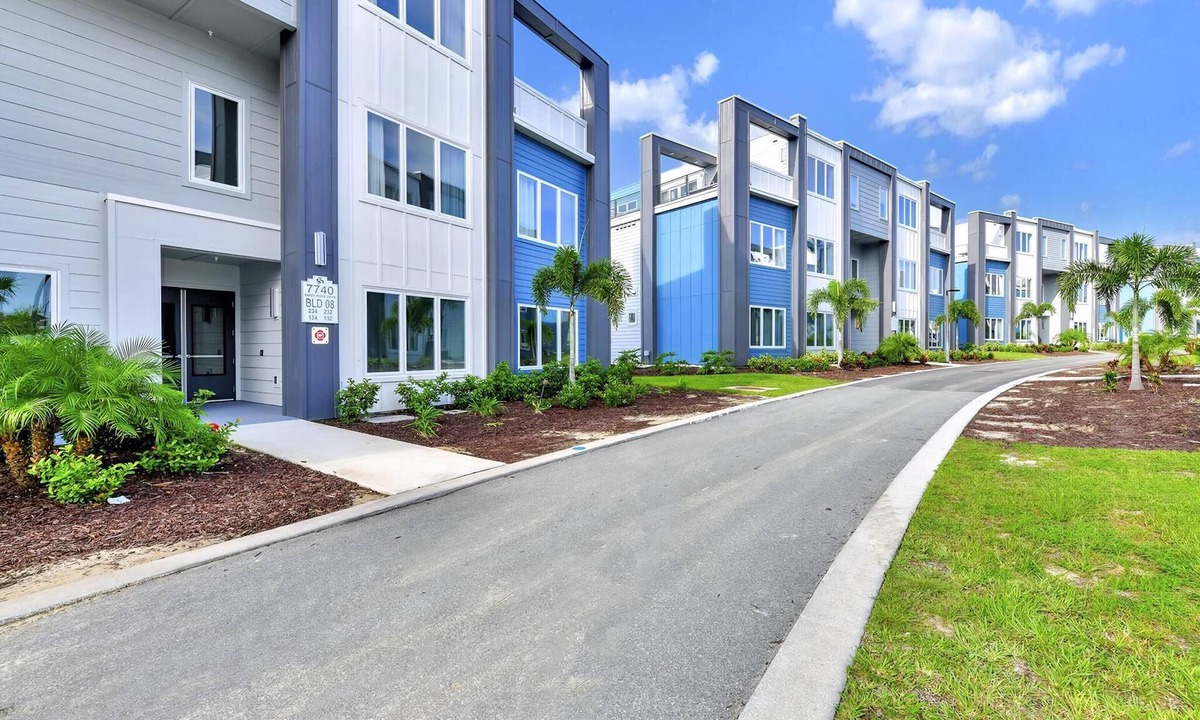 Reunion Hotel | Tranquil Condo near Disney with Resort & Waterpark Access - B8-134