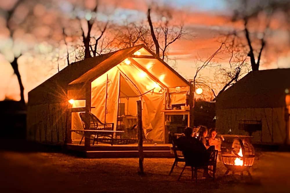 Prairie Lea RV Rental | Tranquil Fully-Equipped Safari Tent near Kingsbury, Texas - Idyllic Glamping Retreat on the San Marcos River