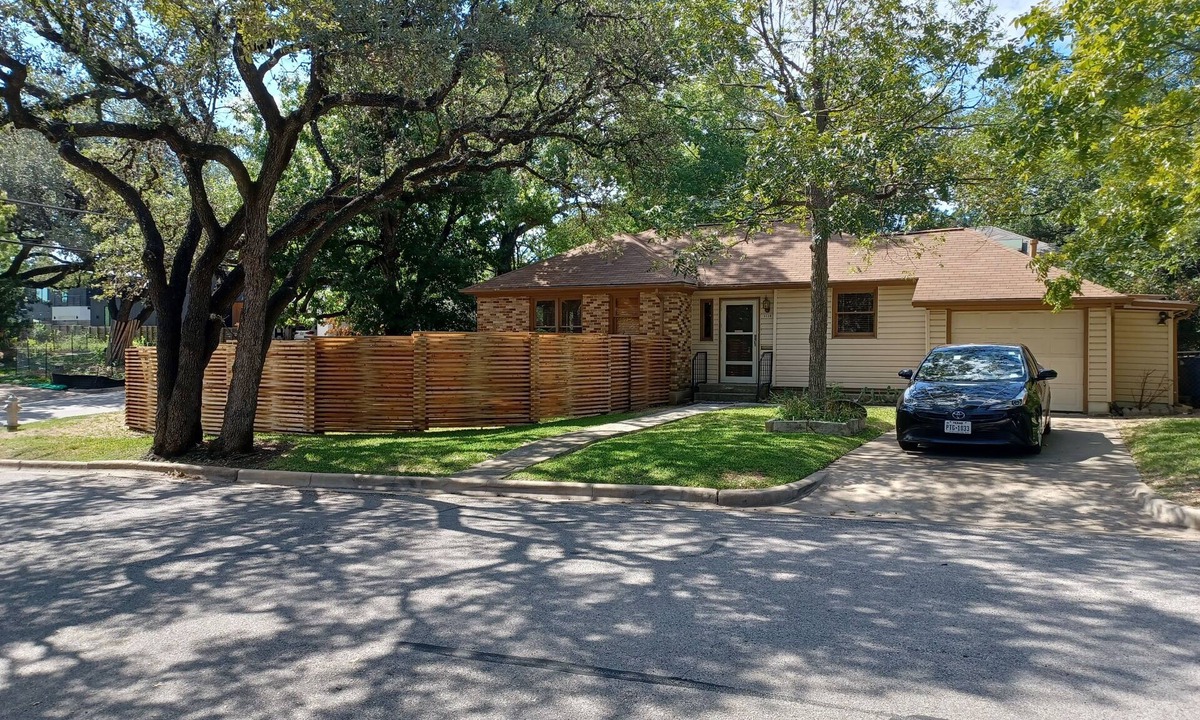 South River City House | Travis Heights Bungalow