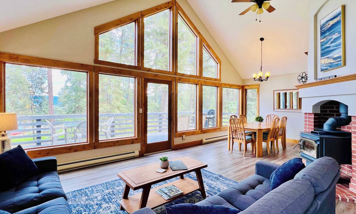 Dayton House | Tree Top Cabin with access to Flathead Lake