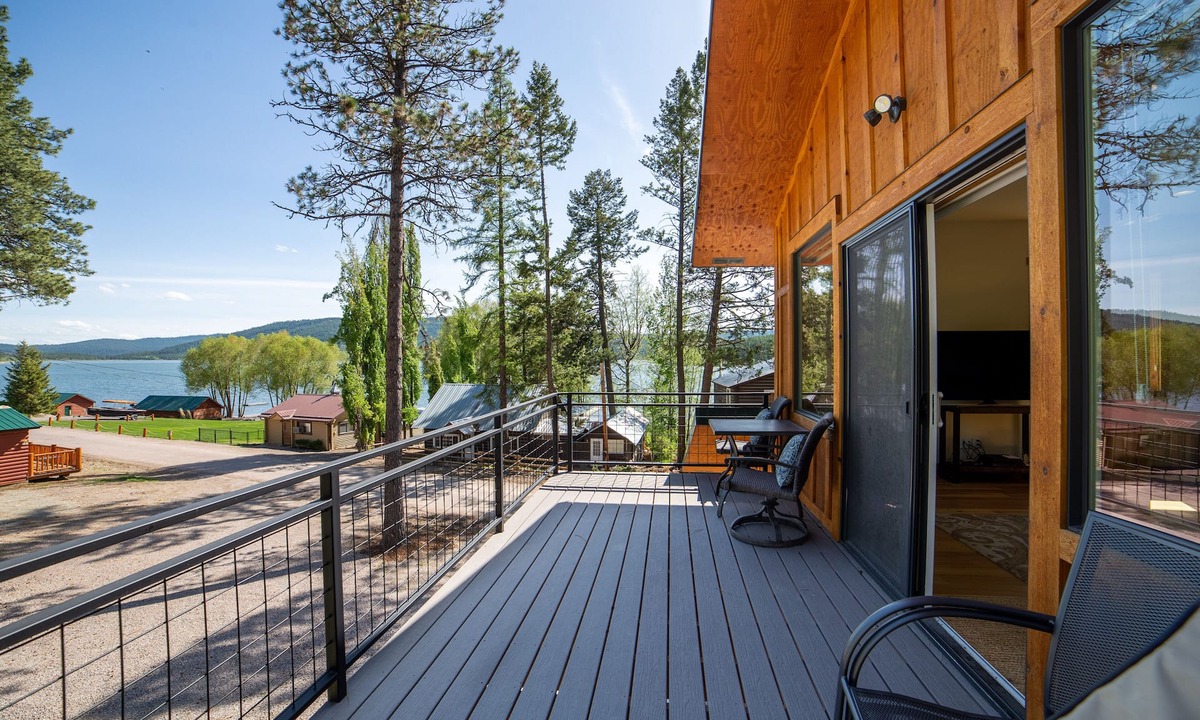Lake Mary Ronan Apartment | Treehouse-Beautiful Loft Views of Lake Mary Ronan