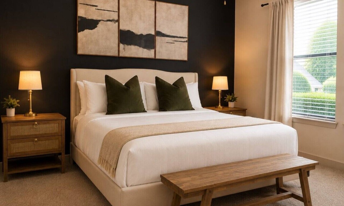 Las Colinas Apartment | Trendy Modern Getaway w/King Bed for a Prime Stay