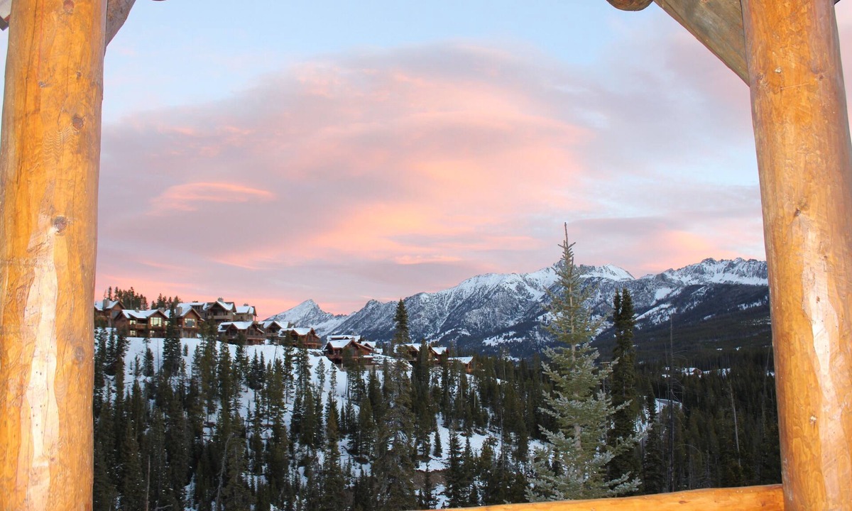 Saddle Ridge Condo | Truly Ski In/Ski Out Condo! Spacious- Sleeps 11! Great Mountain Views!