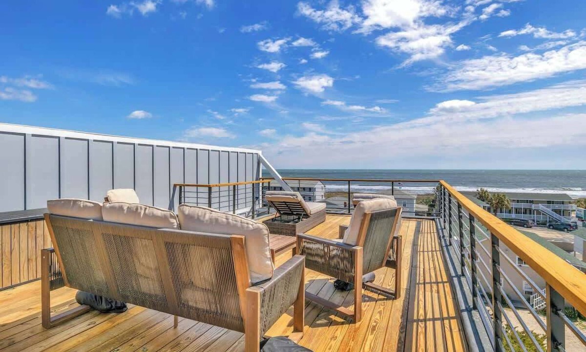 North Carolina Coast House | Two SeaView Lux Suites | 10BR w/Elevator-Sleeps 32