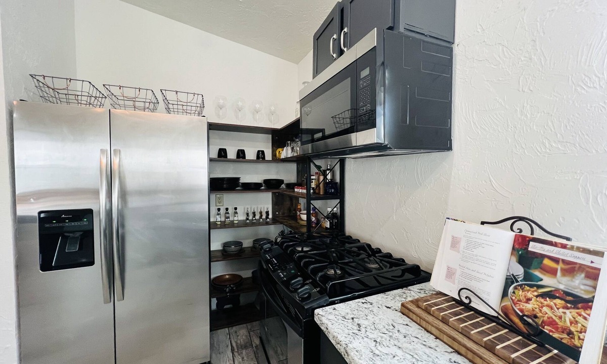 Gardiner House | Two story condo! Pet Friendly! Huge Deck!