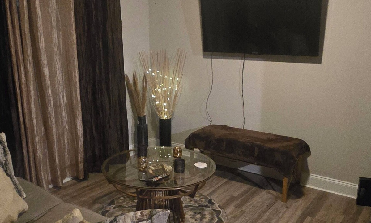 Vinings Apartment | ​Ultimate Convenience: Spacious 1BR in the Heart of Cumberland