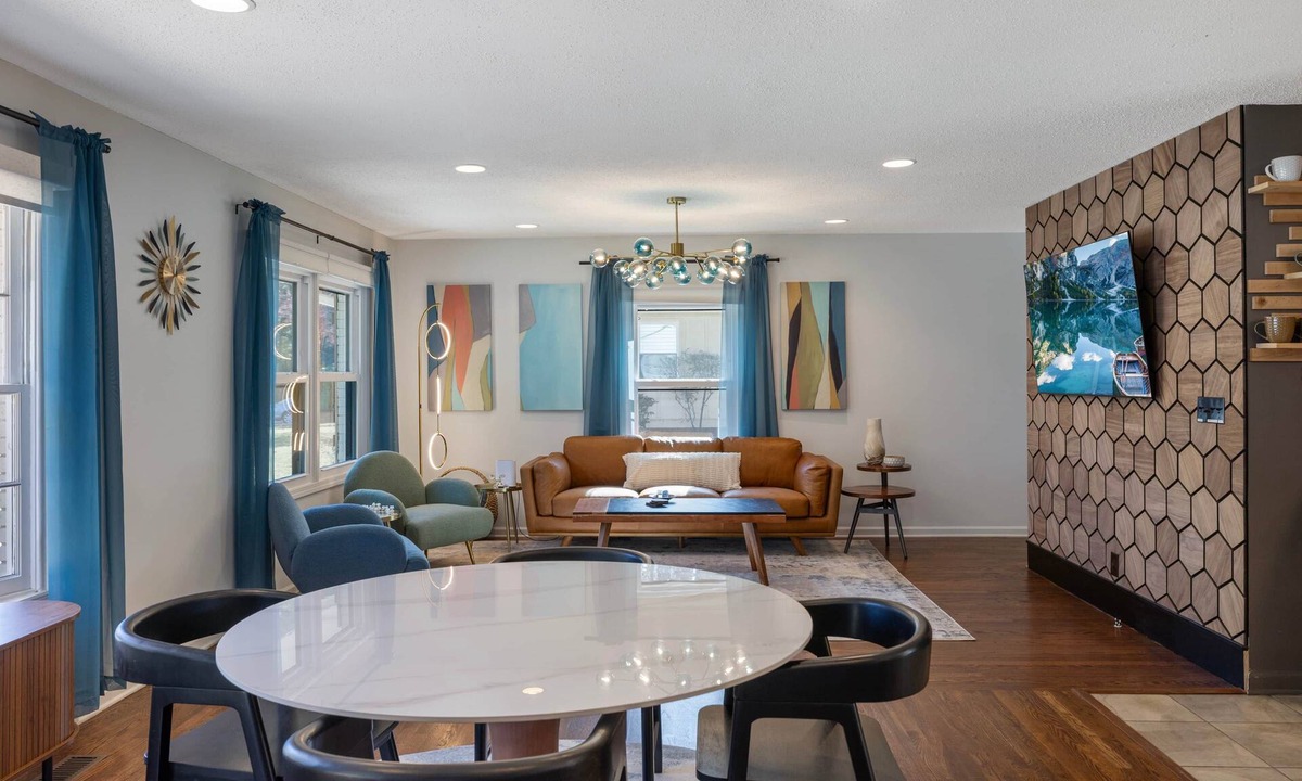 Waxhaw House | Unwind in Waxhaw - 15 minute Stroll to Downtown!