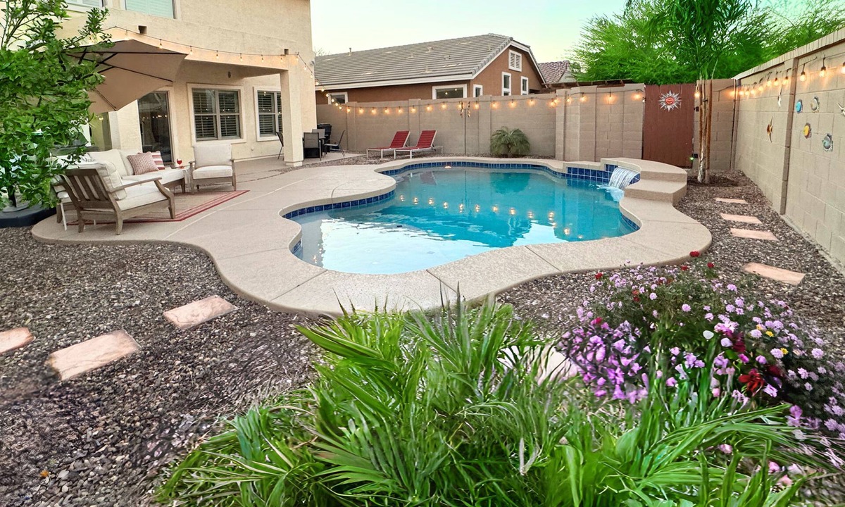 Power Ranch House | Upscale Home, Award Winning Golf, Trails & Parks, Private Heated Pool and More!