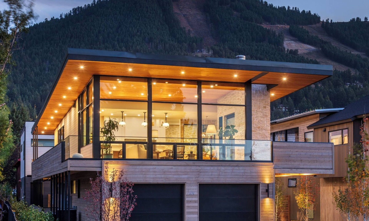 Jackson House | Upside Down East Jackson Brand New w/Chef's Kitchen & Hot Tub on Rooftop Deck