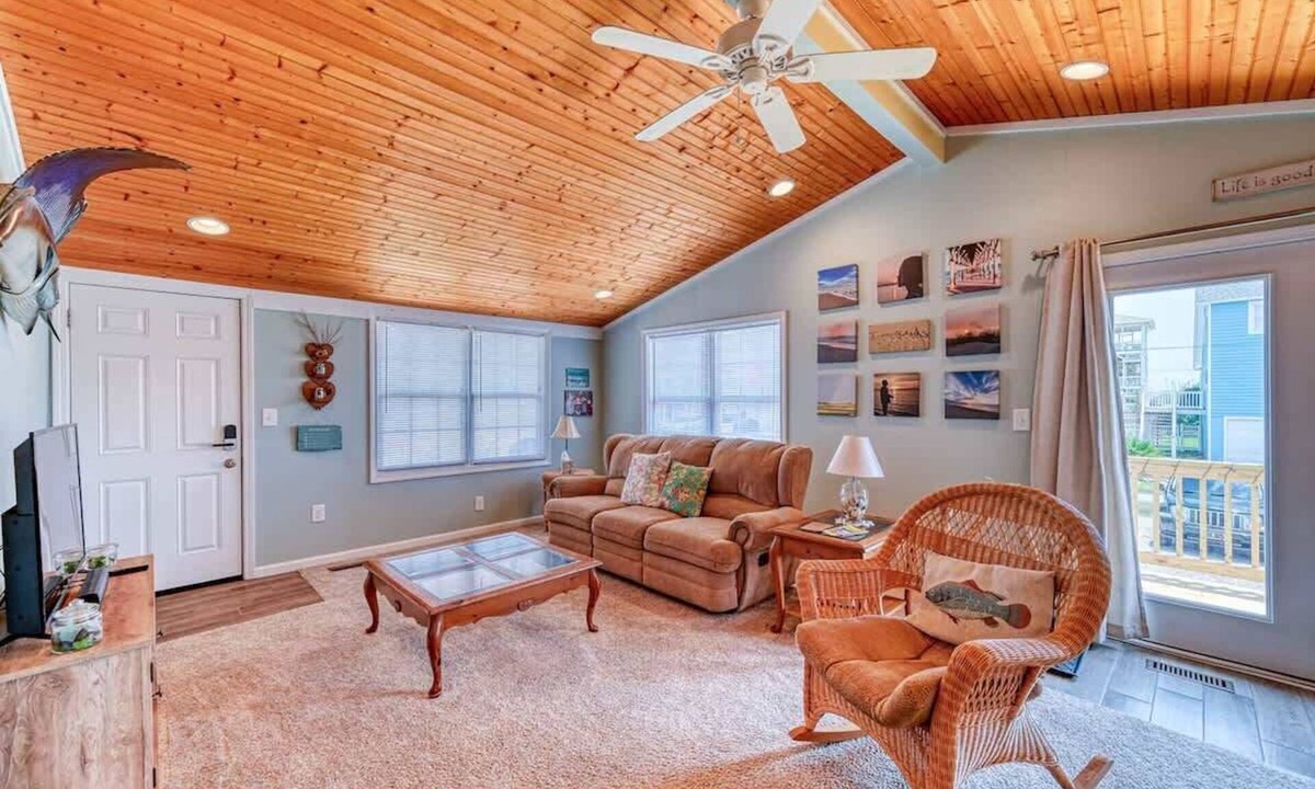 Surf City House | Vacation On Easy Street - 100 steps to beach - Dogs Allowed