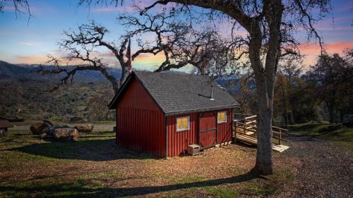 Squaw Valley Cabin | Valley View Hideaway Cabin with Mountain Views