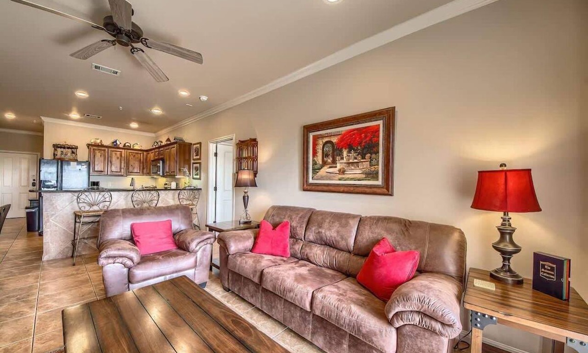 Gruene Condo | VG 206 Waterfront Oasis
