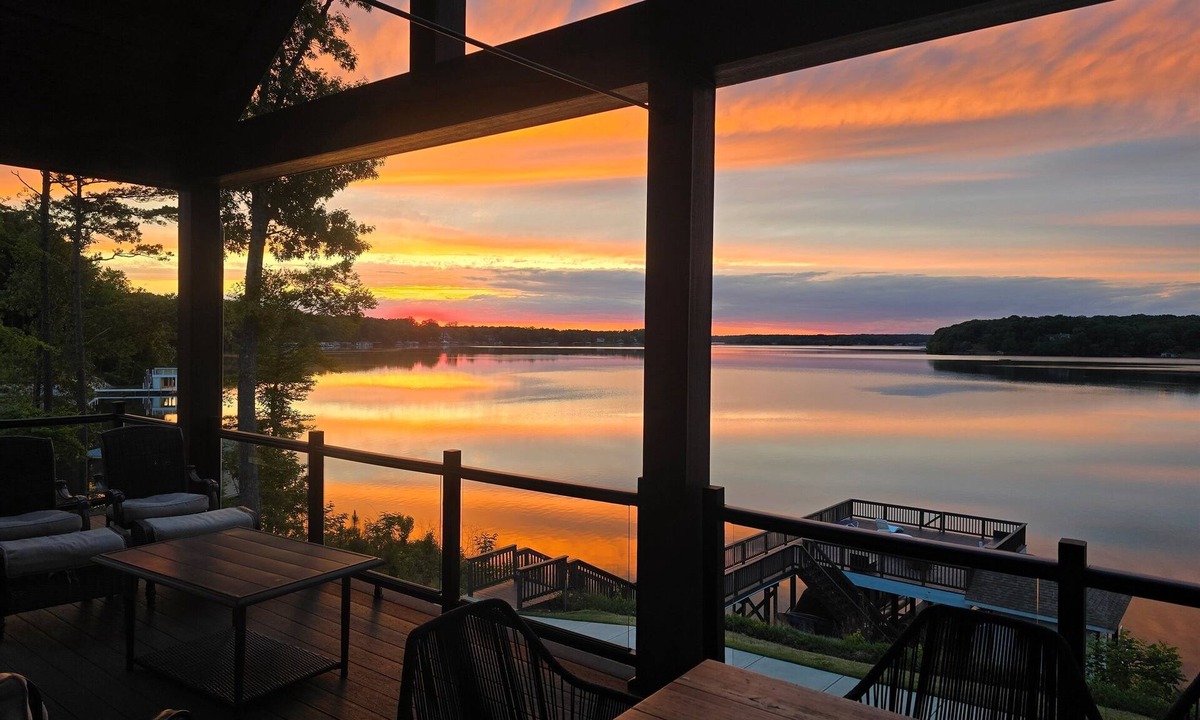 Wise House | 🌅Viewtopia🌞Luxury with Unparalleled View, Game Room and Hot Tub🔥