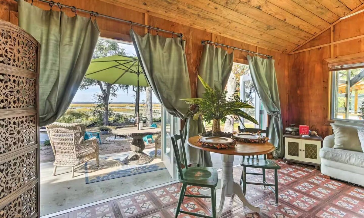 Midway Ski Chalet | VRBO Suspended this Listing for now. Try Airbnd! Better price & platform anyway!