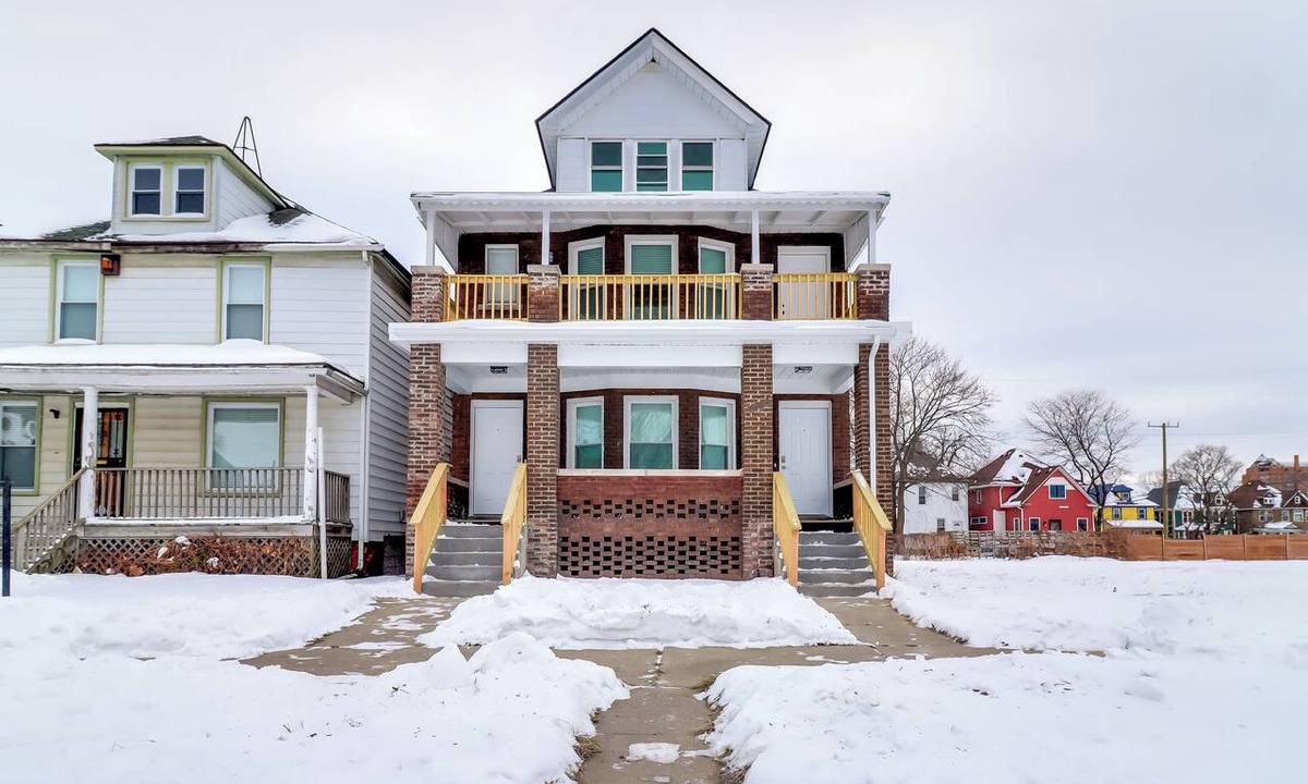 New Center Detroit House | Walk to Motown! Central Detroit Duplex w/Backyard