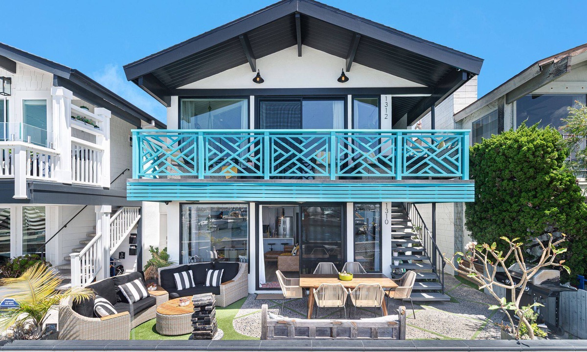 Balboa Island House | Waterfront 6BR Retreat with Panoramic Newport Harbor Views
