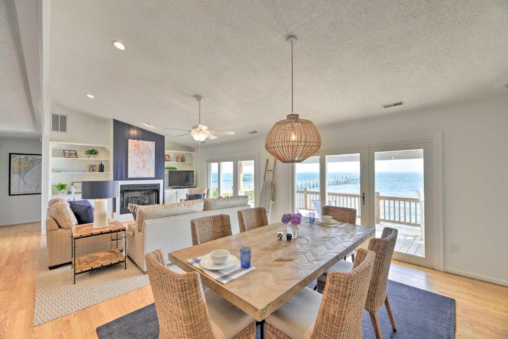 Harkers Island House | Waterfront Harkers Island Home Sunset View and Dock