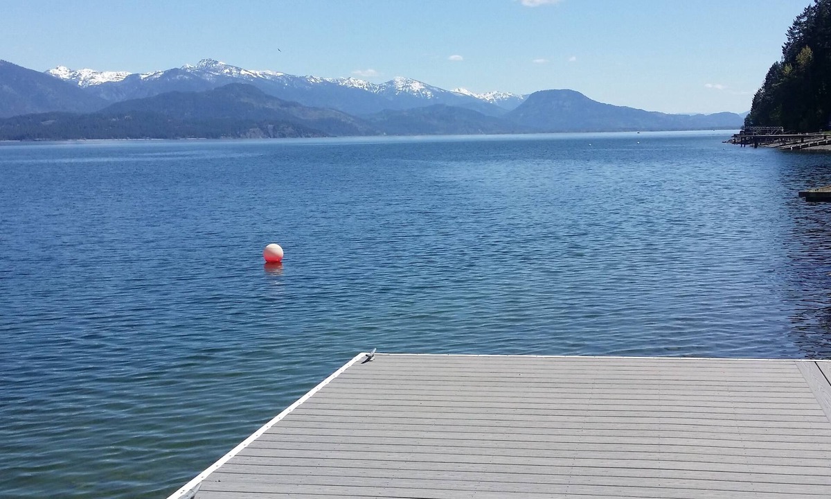 Sagle House | Waterfront House On Camp Bay, near Sandpoint with Dock and swimming area.