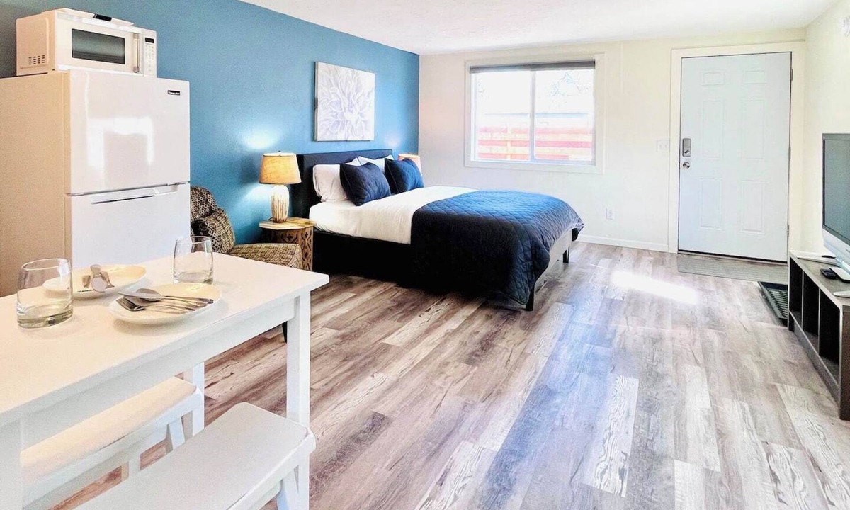 Rose Park Apartment | Welcome to Big Sky 2 - Adorable Midtown Studio