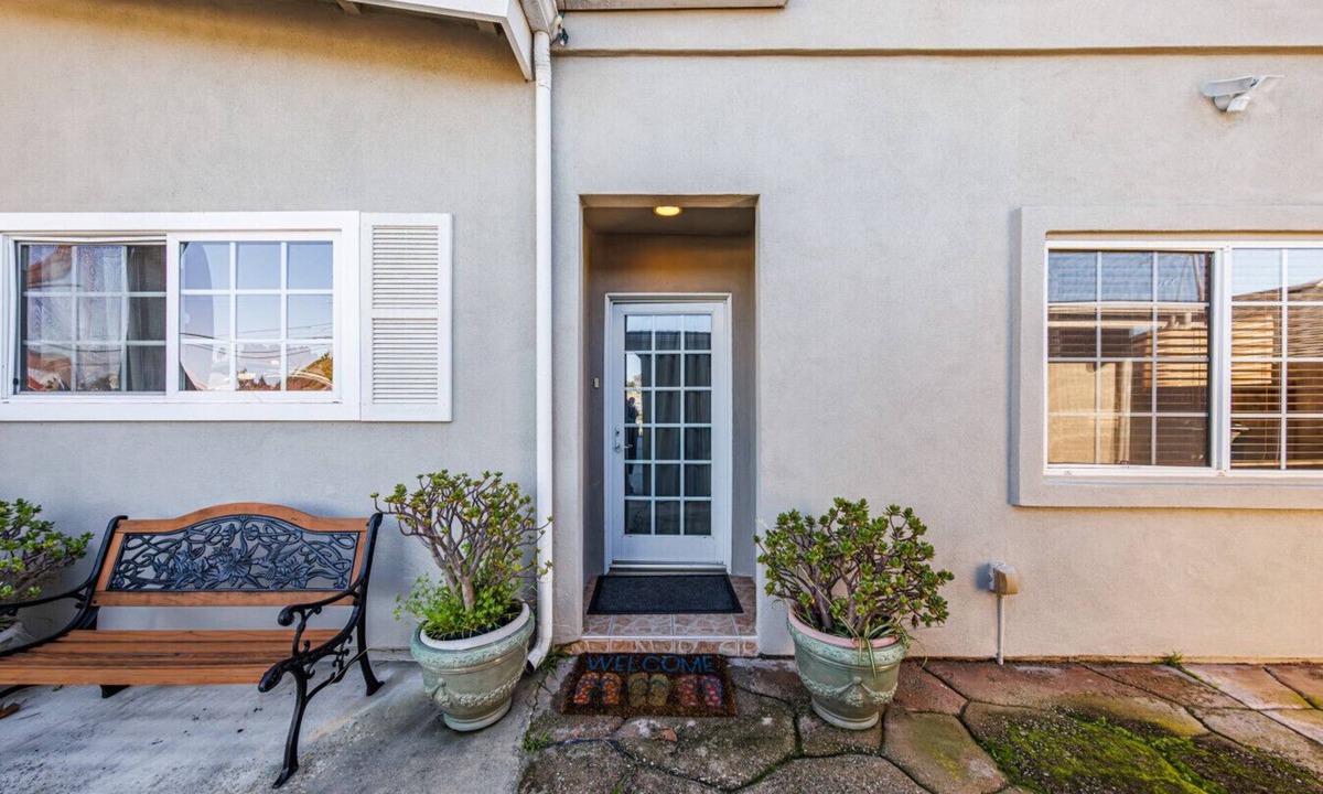 Madrona Condo | Welcoming and Spacious 2-Bedroom Suite in Central Torrance, California