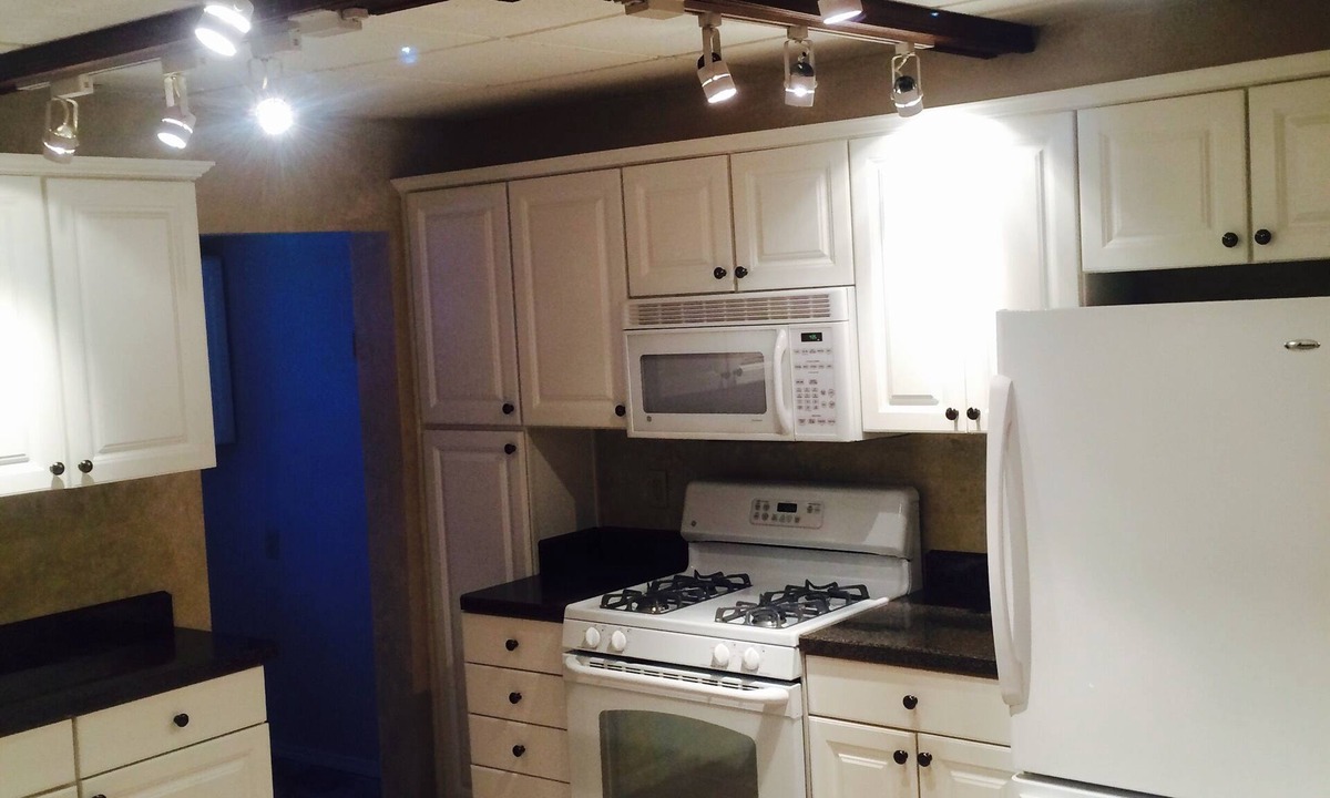 Billings House | Why get a room when you can get a House?