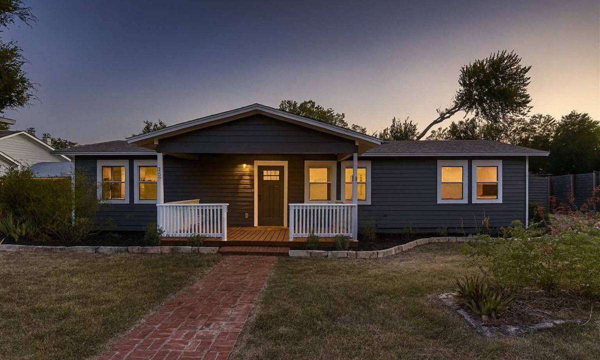Georgetown House | Wilbarger Villa-Sunsets Overlooking SWU & Downtown