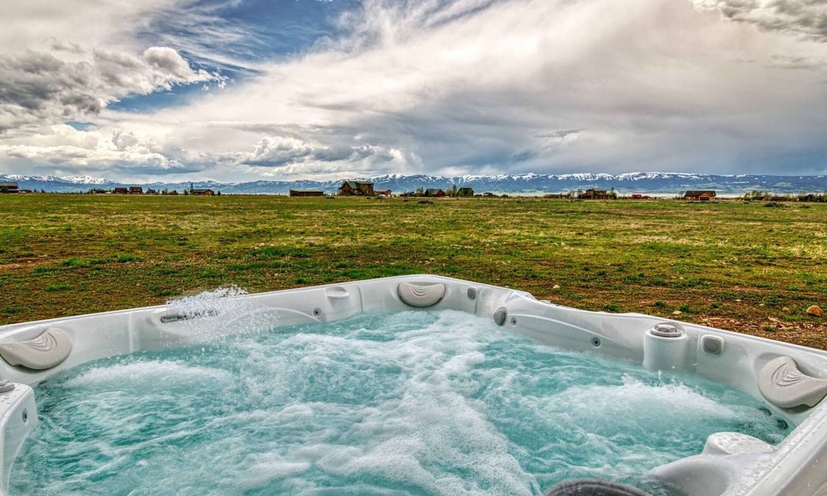 Driggs House | Wild Cat Cabin ⁓ Hot Tub ⁓ Teton Views ⁓ Foosball ⁓ Near Grand Targhee Resort