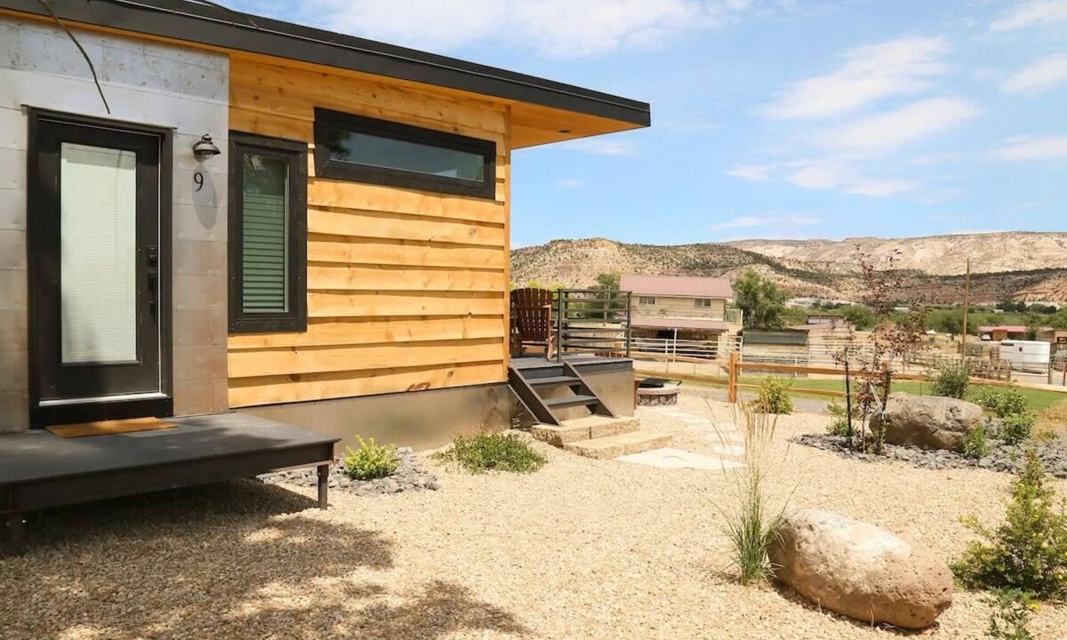 Escalante Apartment | Wild Rose Tiny‑Home Retreat| Scenic Views & Luxury