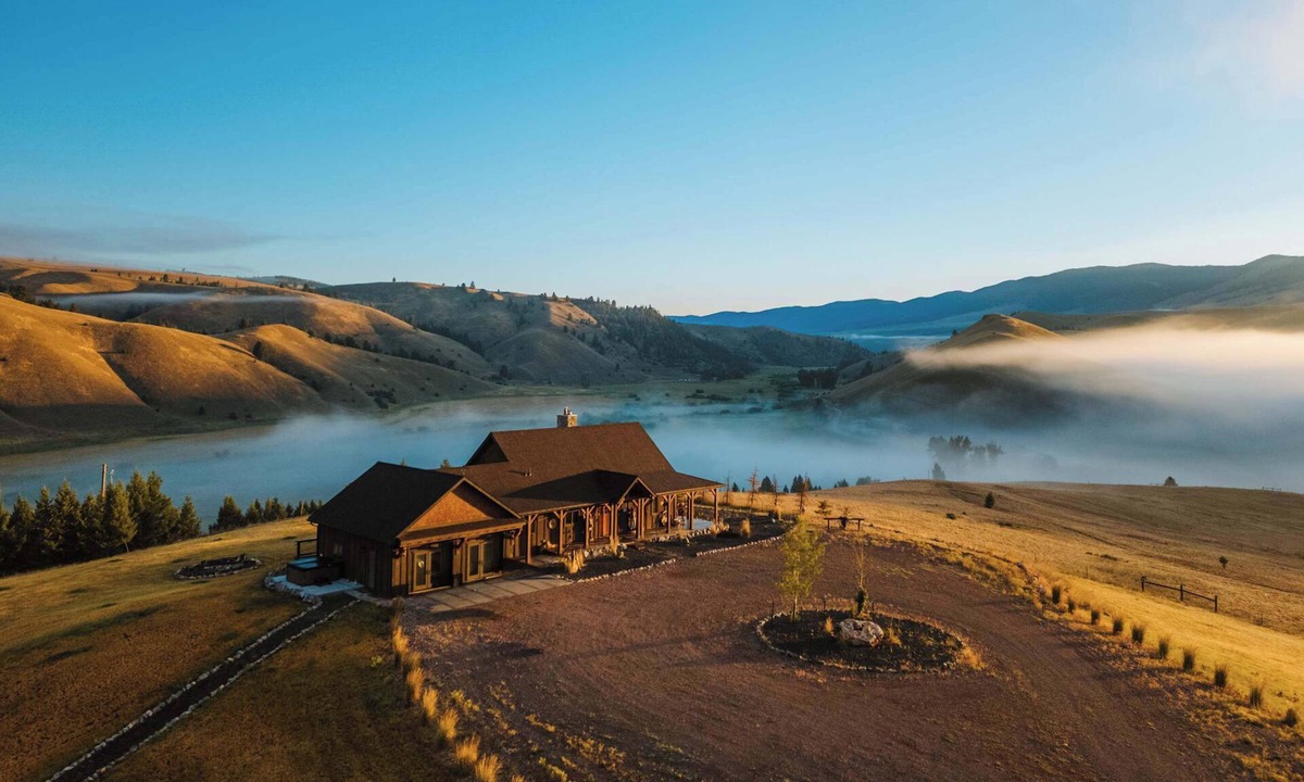 Philipsburg House | Willow Ridge Lodge - Nestled Above Rock Creek