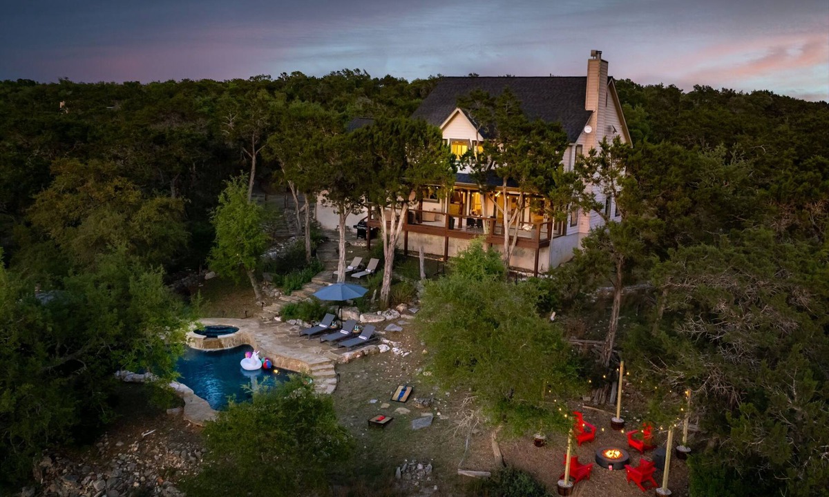Wimberley House | Wimberley Hill Country Retreat-Pool Spa - Views - Firepit - Sleeps 16