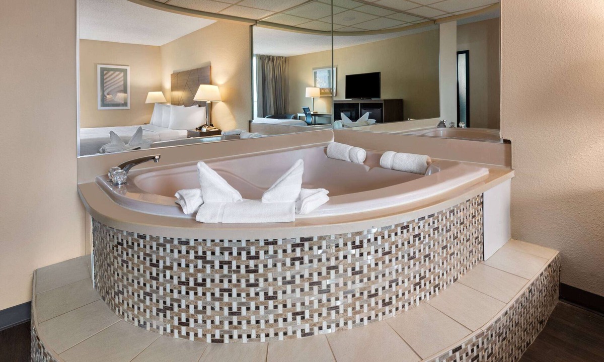 Troy Hotel | Wingate by Wyndham Troy