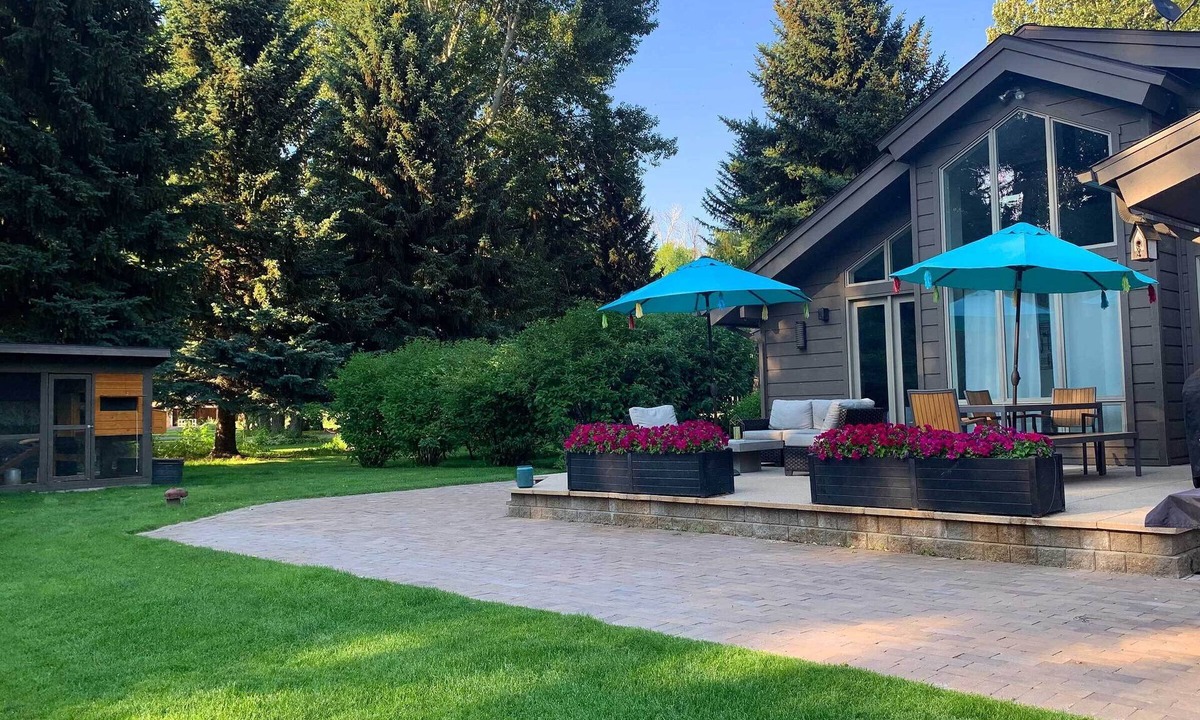 Hailey House | Winter Wonderland! 10 minutes to lifts! Perfect for a family or friend getaway!