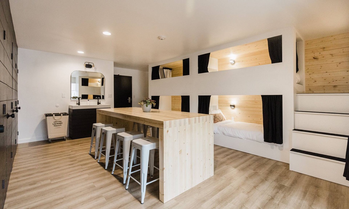 Columbia Falls Hostel | Wonderstone Bunkhouse (Individual Bed)