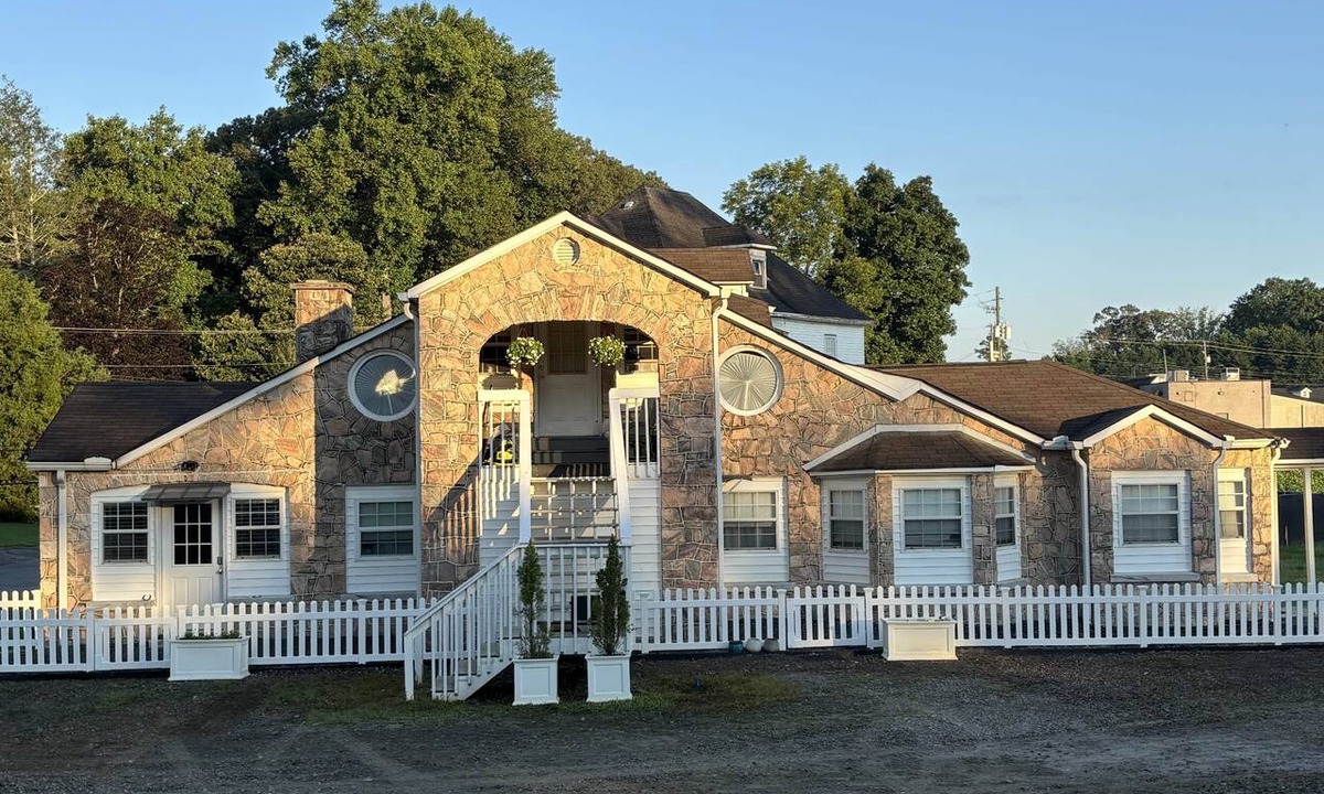 Dahlonega Villa | Woodward Villa D - Steps to Downtown Dahlonega
