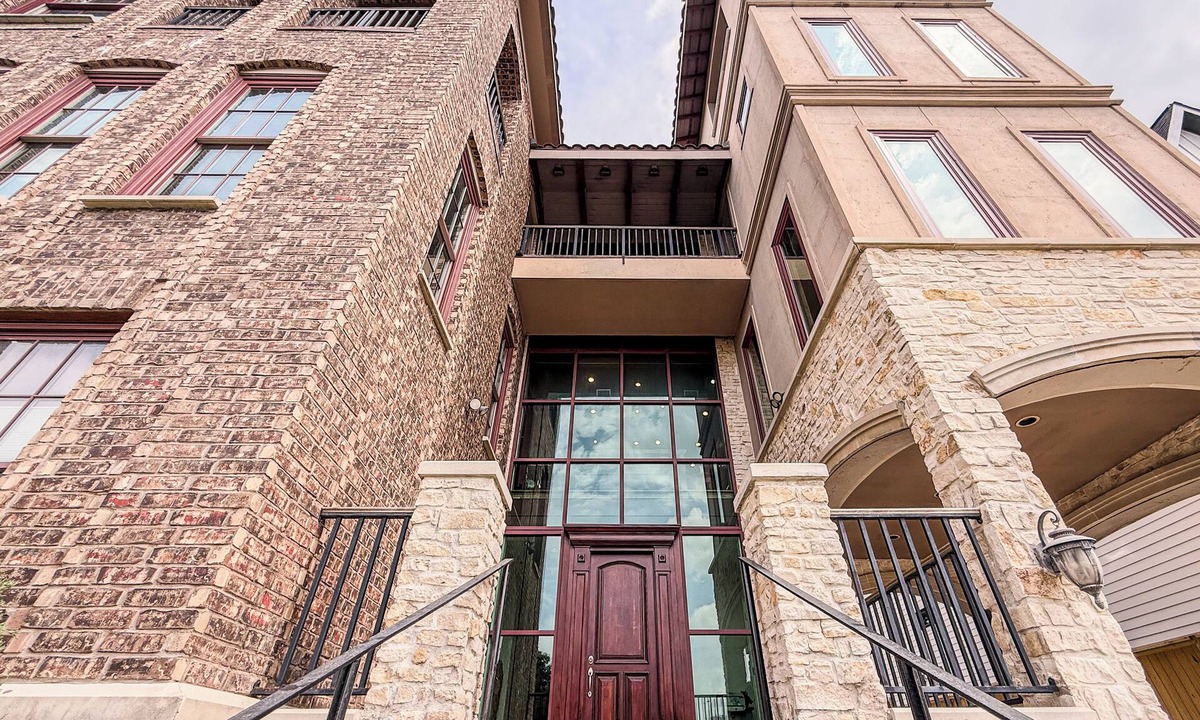 Woodland Heights House | World Cup Exclusive Private Estate, Luxury Houston Stay