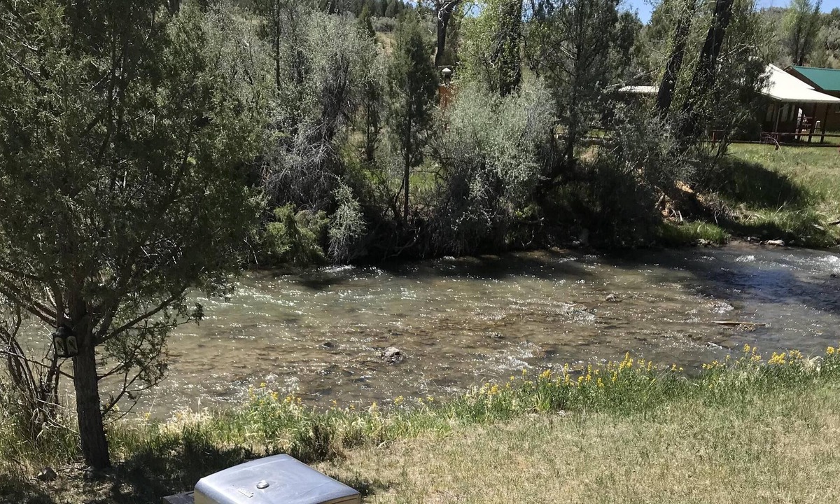 Hatch House | WOW! LUXURY RIVERFRONT HOME PET FRIENDLY BRYCE/ZION,RAFTING,FISHING,HIKING