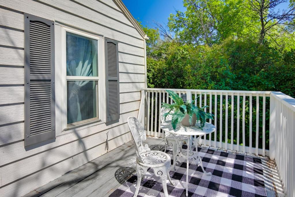 Gillette House | Wyoming Retreat with Furnished Porch, Near Fishing!