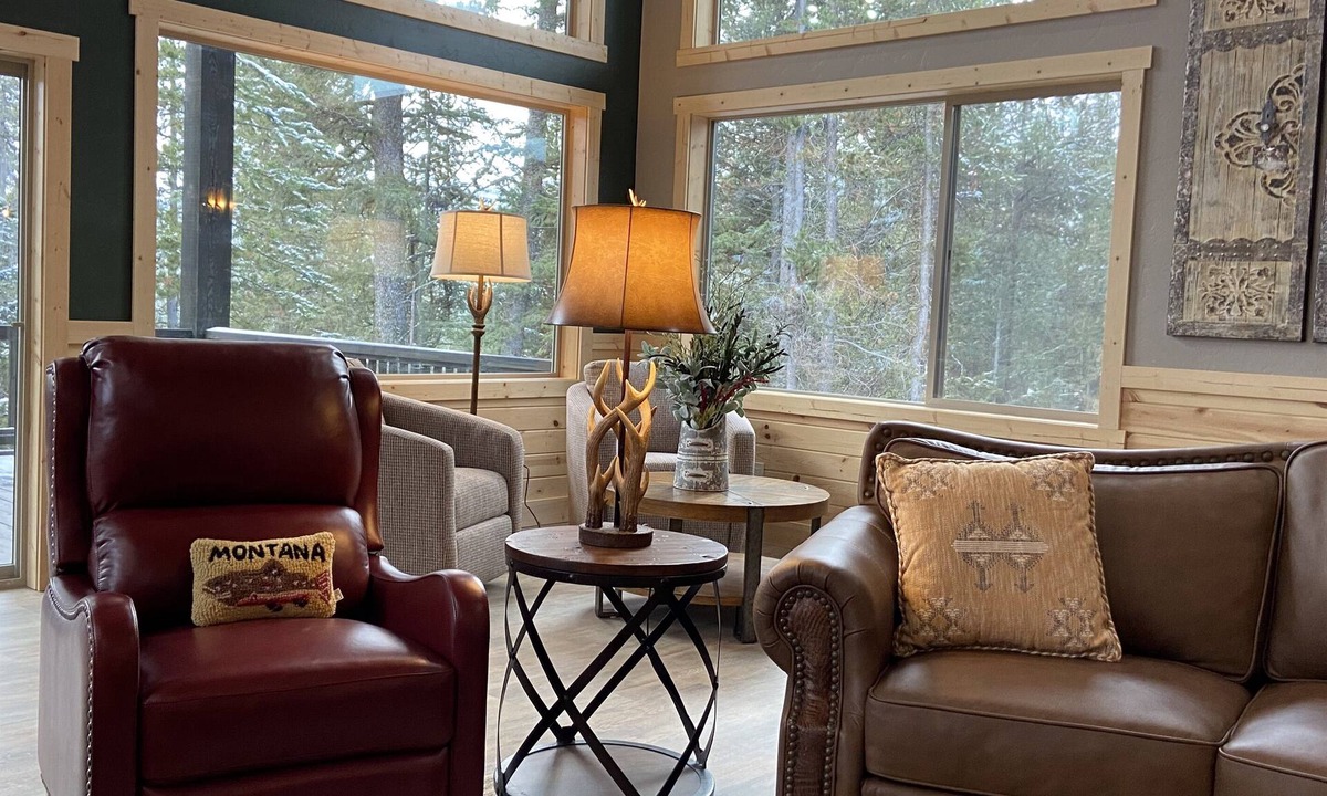 West Yellowstone Cabin | Yellowstone's LUXURY Cabin Retreat, w/Hot Tub! Ten Minutes from Yellowstone NP!