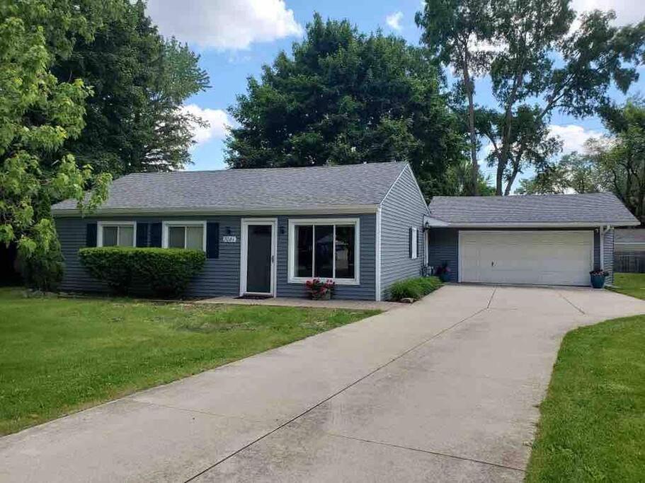 Clarkston House | Your Cozy Clarkston Home Away From Home