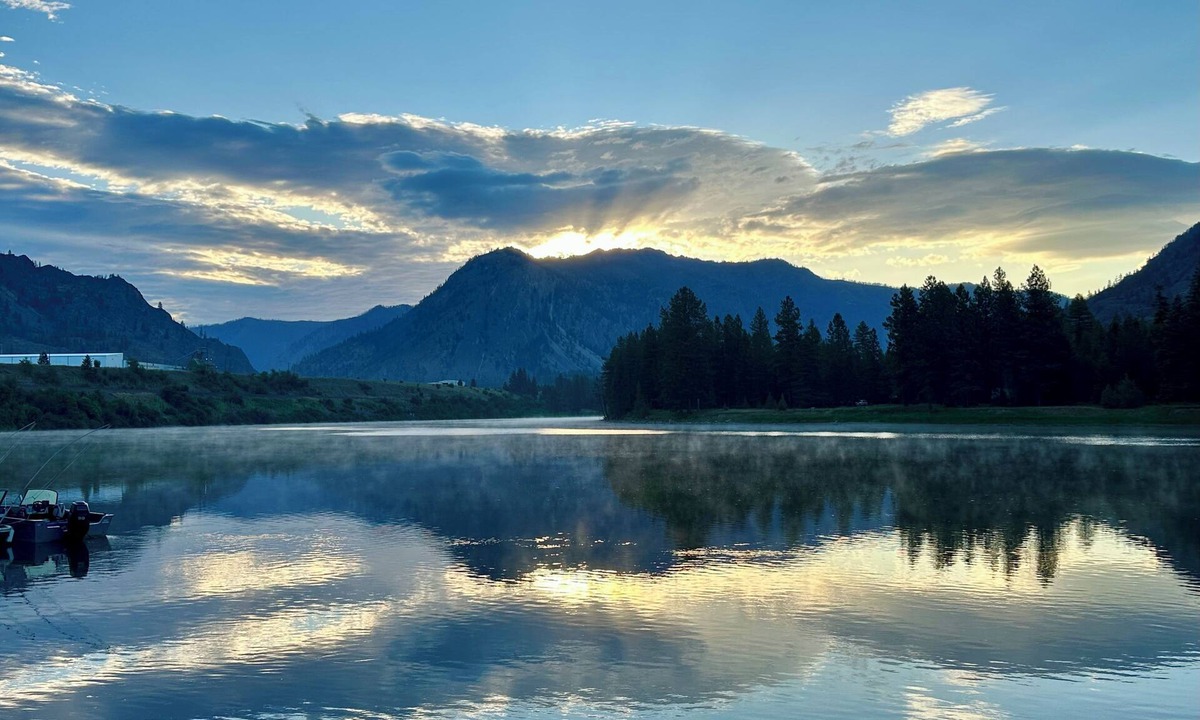 Thompson Falls House | Your “Happy Place” on the Clark Fork in Thompson Falls, Montana