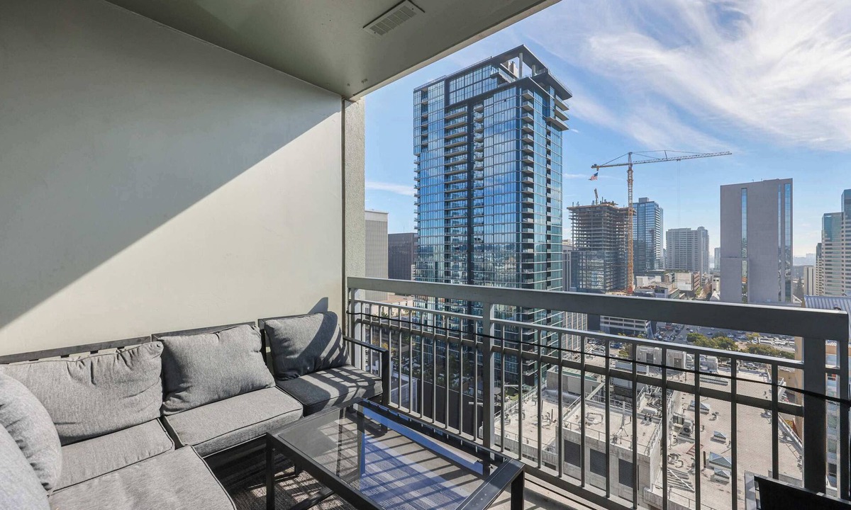 Downtown San Diego Condo | Your Urban Oasis in the Heart of Little Italy