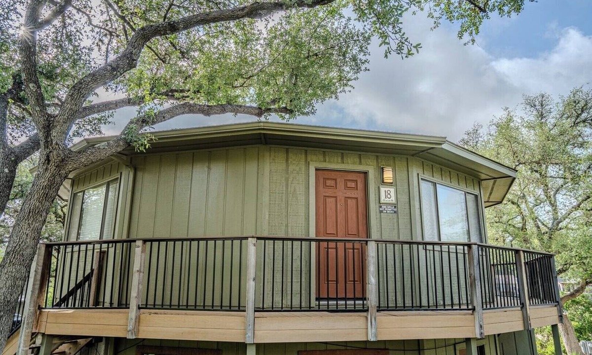 Lakeway Villa | Yucca #18 - Treetop Haven with Pool Access