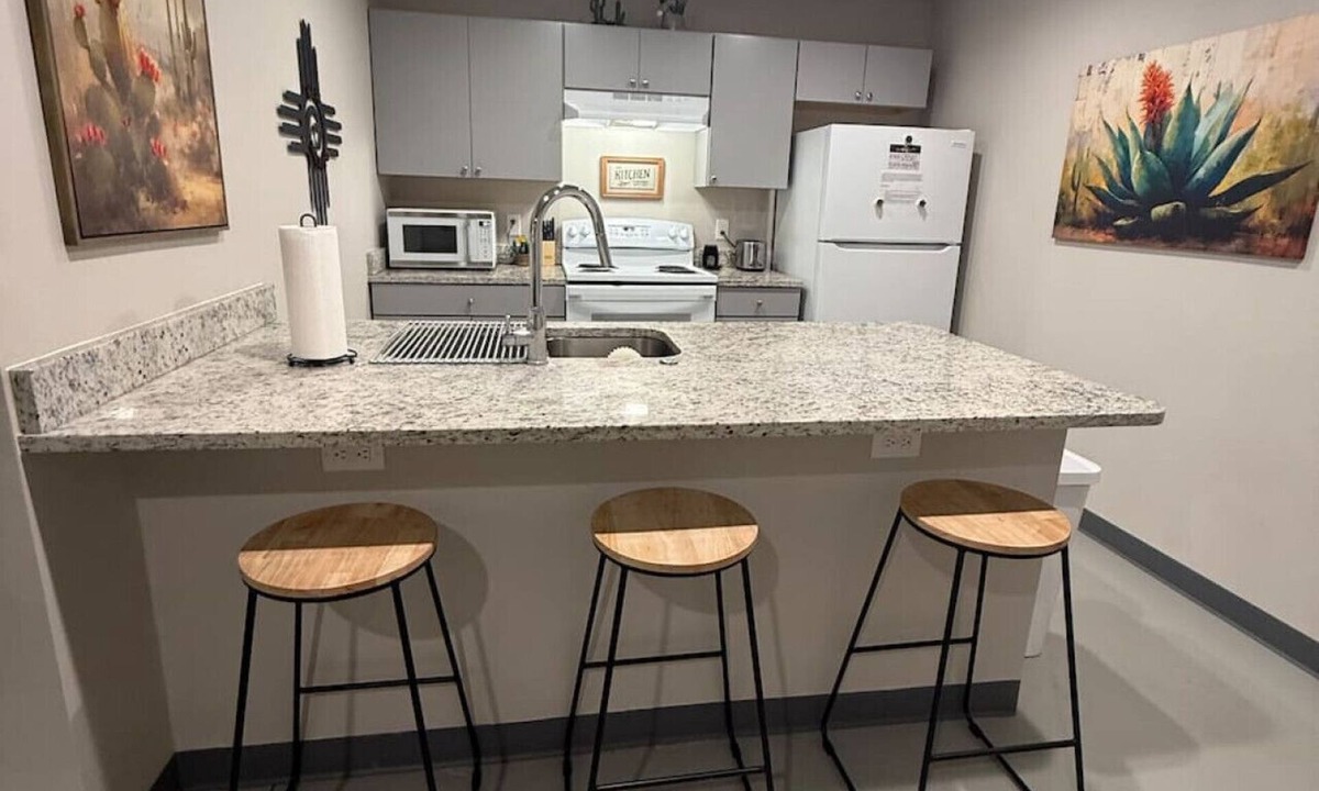 Clovis Apartment | Zia Cozy Comfort Stay