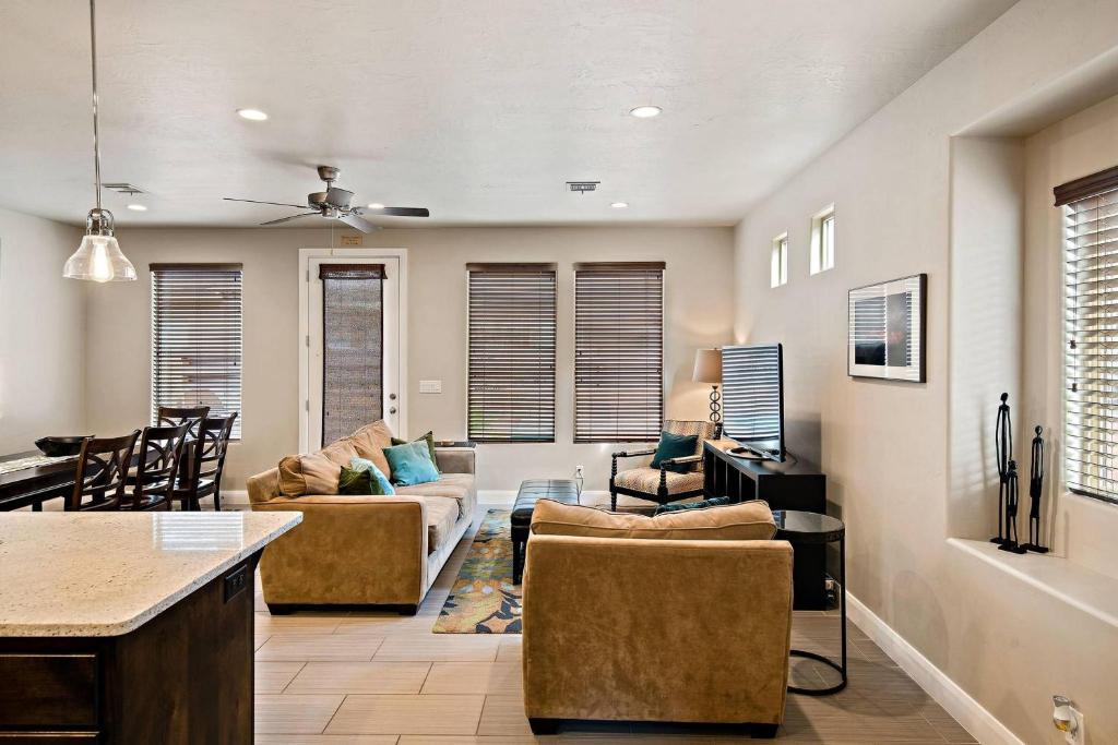 Washington Apartment | Zion's Den
