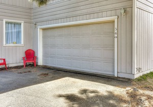 1 Mile to Downtown. Charming, Comfortable And Very Spacious. Come Enjoy Bend.